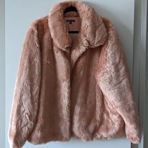 Rose faux fur coat with pockets